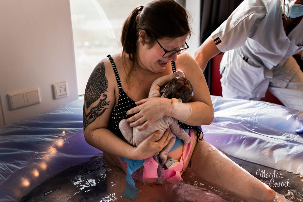 Water Birth in Hospital | Birthpools – Birthpools B.V.