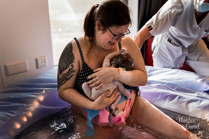 Water Birth in Hospital | Birthpools – Birthpools B.V.